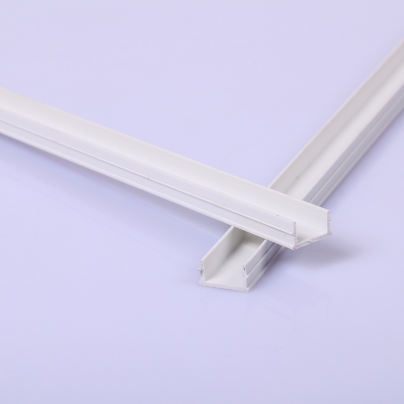 شريط المسار المنزلق البلاستيكي PVC قناة PVC على شكل حرف U بسعر منخفض لأجزاء درج النافذة